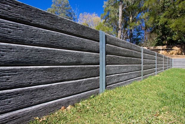 garden with retaining walls- ridgi