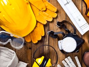 Product CLP - L3 - Tools - Safety Equipment & Workwear - Safety Workwear
