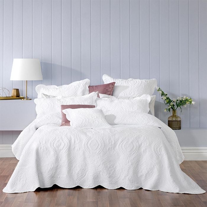 Bianca Cordelia Elegant Bedspread W/pillowcase White - King Bed