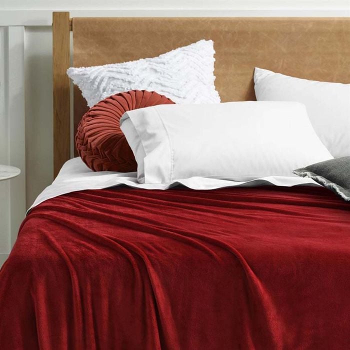 Accessorize Bedroom Collection 240cm x 260cm Dark Red Super Soft Plush Blanket QB/KB