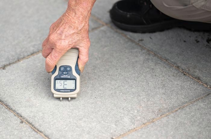 Check for moisture to measure the moisture level