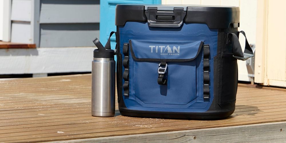Enjoy
  the beach with the Titan 36 Can Welded Zipperless Cooler I/N 0368482