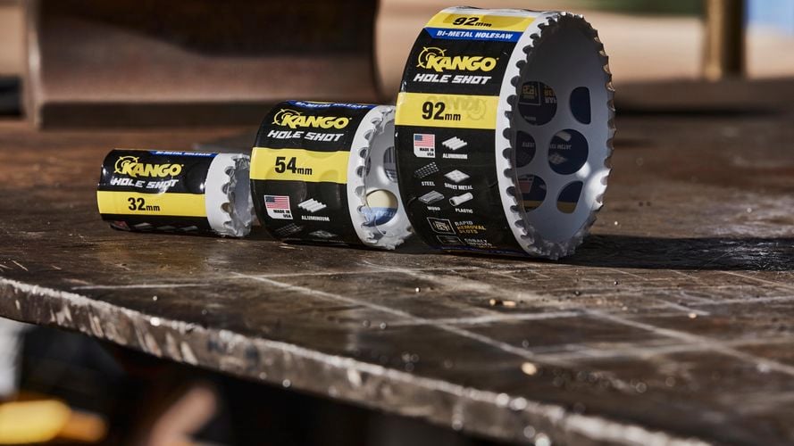 Three different sizes of holesaws in packaging.