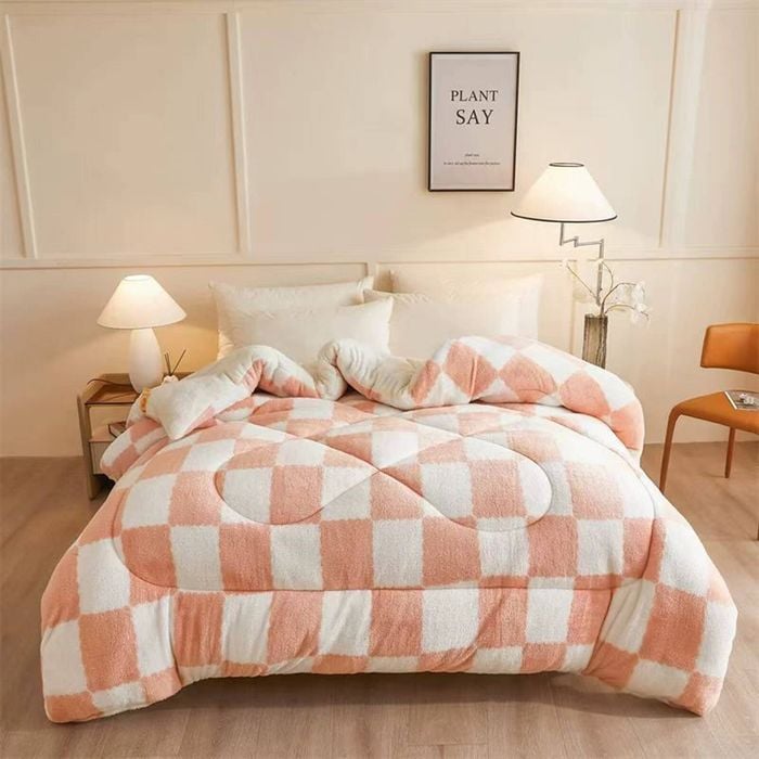 CottonMore Large Warm Winter Sherpa Plush Blanket Quilt 200x230cm Pink Checker Pattern