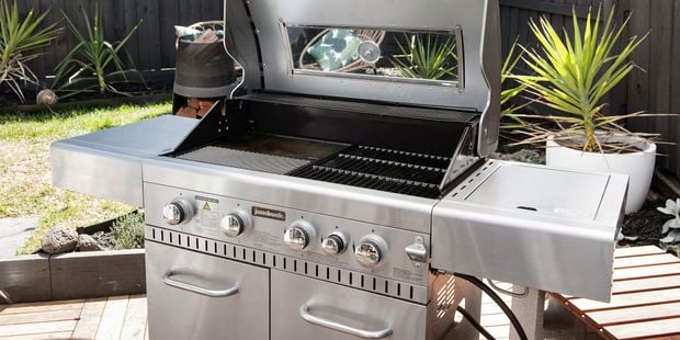 DIY - Header - How to clean your BBQ