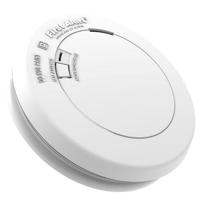 First Alert Combination Photoelectric Smoke And Carbon Monoxide Alarm With 10-Year Battery