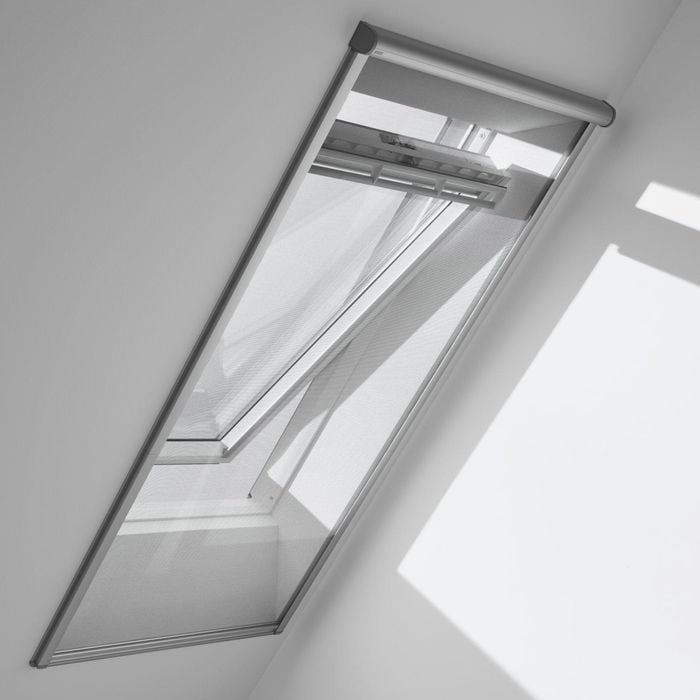 VELUX Flyscreen CK06 - Skylight Not Included