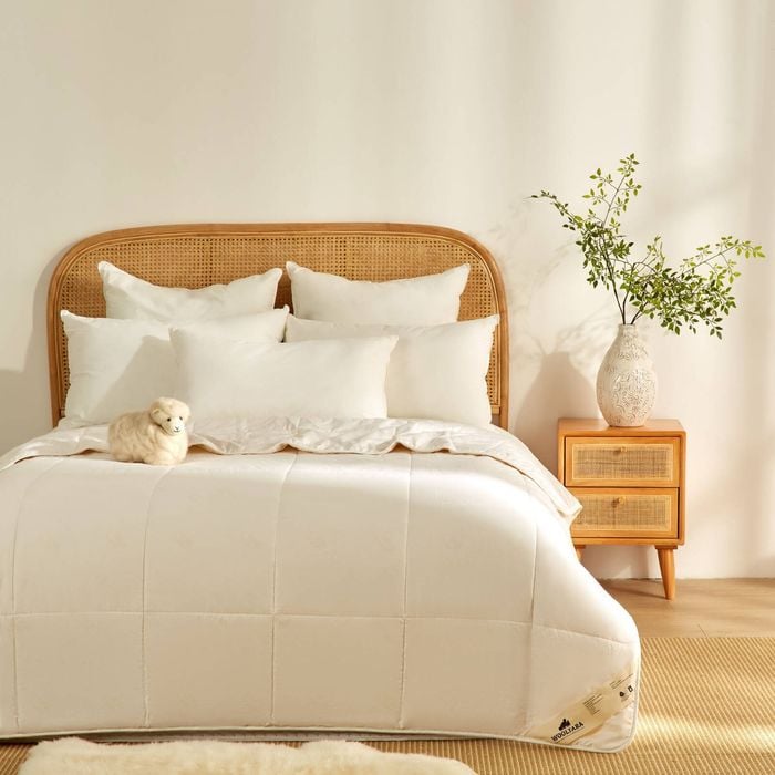 Wooltara Washable Summer Wool Cotton Blend Quilt Queen