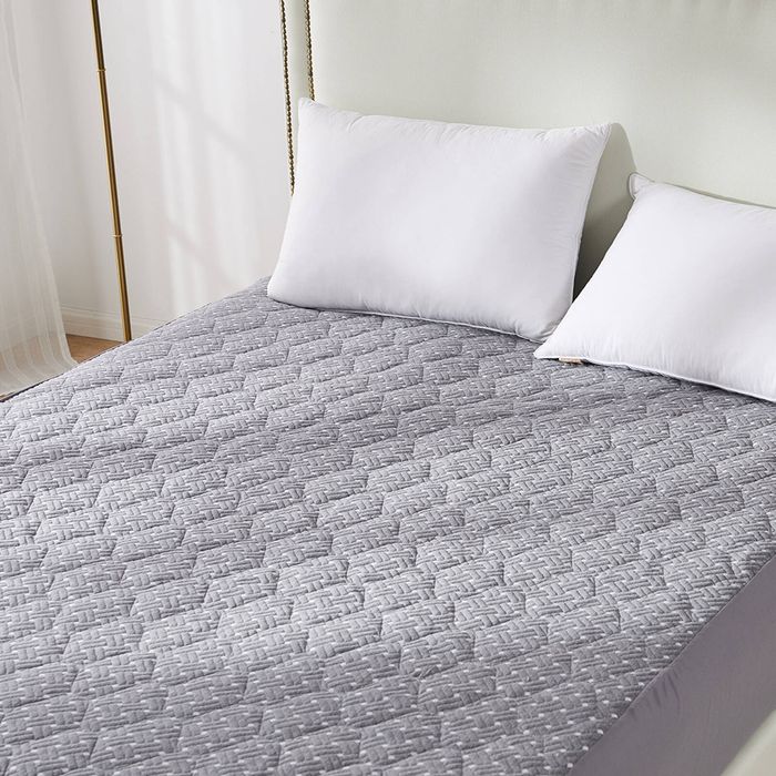 Dreamz Waterproof Bamboo Charcoal Mattress Protector Topper Queen