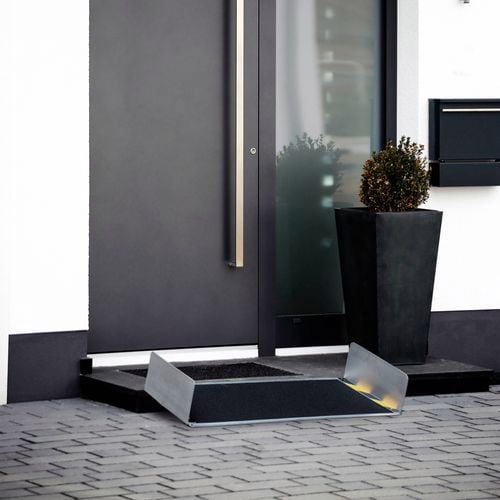 Q-Assist step ramp