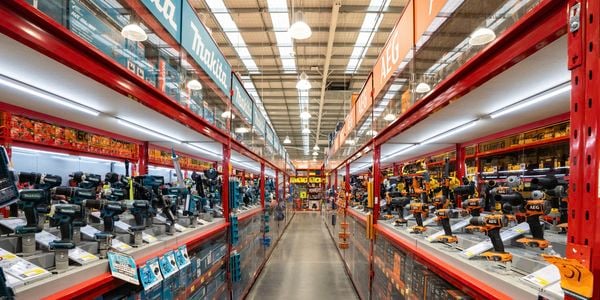 Tool shop isle in a bunnings store