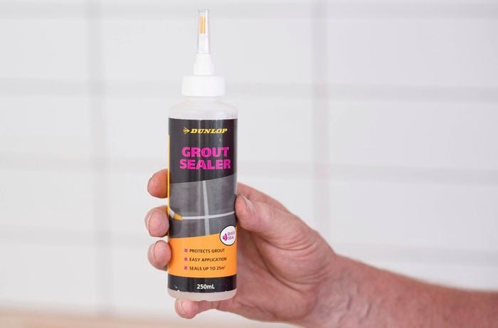 Finish with grout sealing and cleaning with a dry cloth to remove any residue