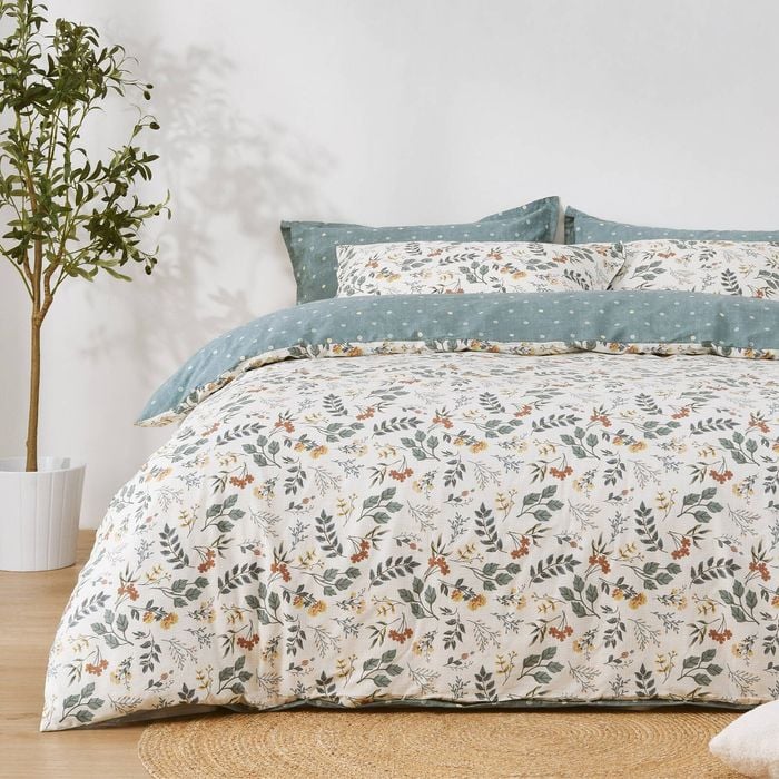 Dreamaker Vermont 100% Cotton Reversible Quiltcover Set Double Bed