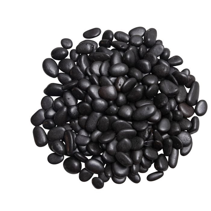 Tuscan Path 15kg Polished Black Pebbles