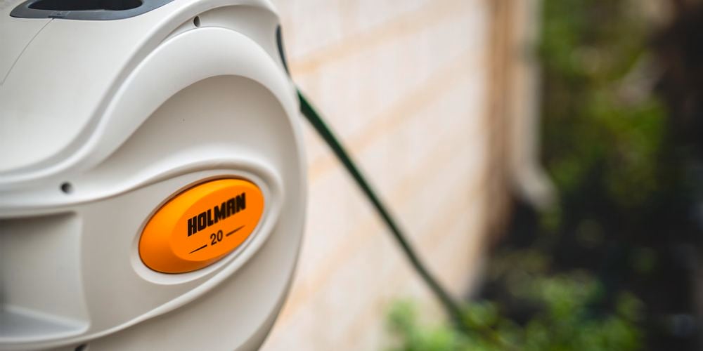 Holman 20m Retractable Hose Reel with Spray Gun - 3110524