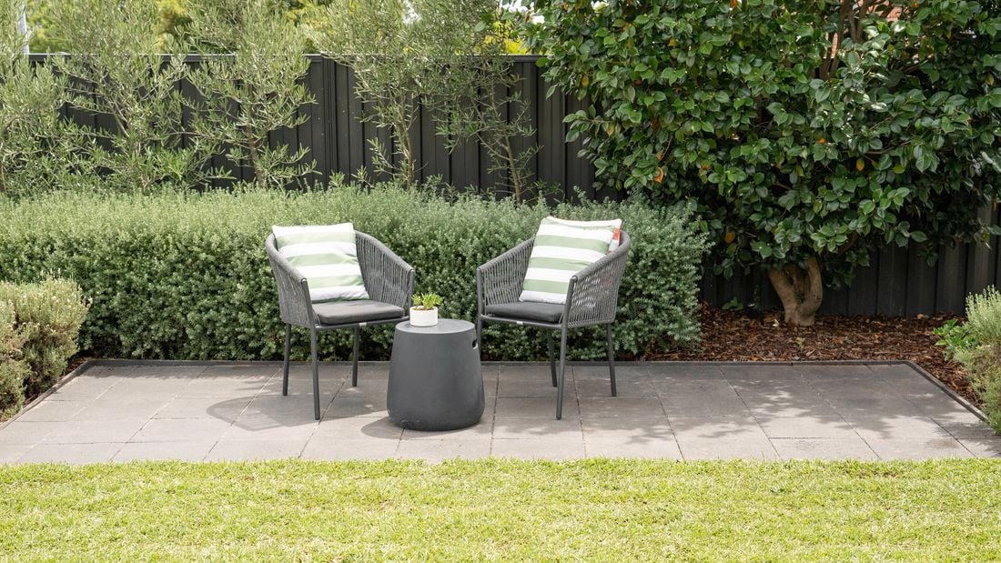 A stylish patio with grey base for pavers