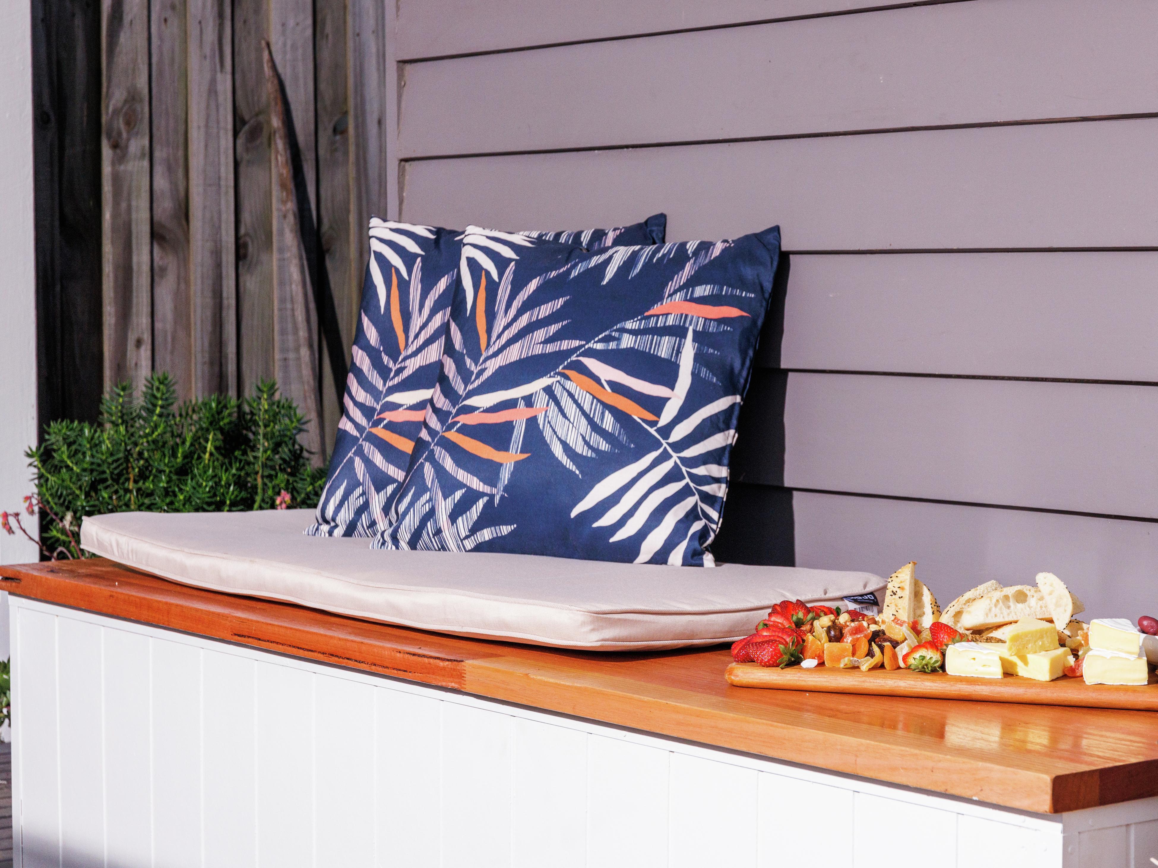 How To Build An Outdoor Storage Bench Seat Bunnings Australia