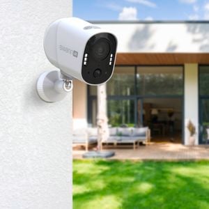 Close up of Swann Xtreem4k security camera installed on wall