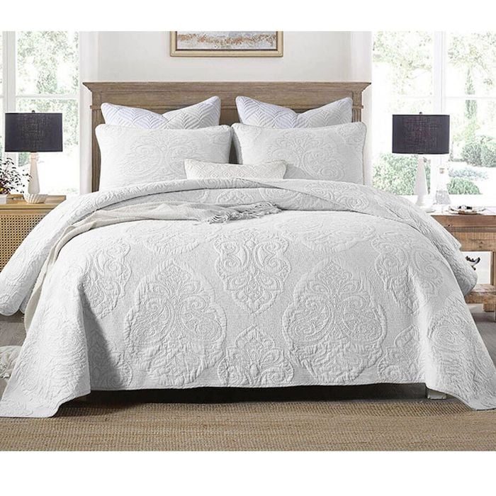 Bloomington Cotton Rich Lightly Quilted Coverlet Set Royale White Queen