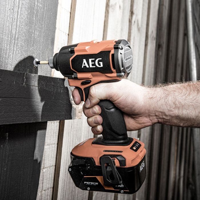 Aeg brushless impact driver discount