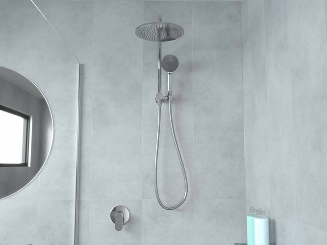 Closeup of Chrome flexispray shower head