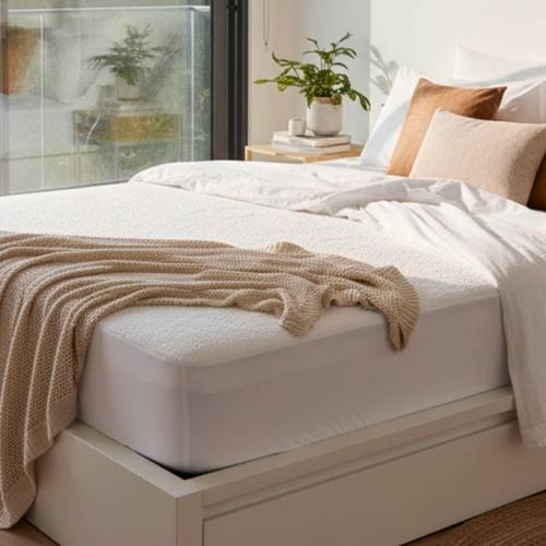 Dreamz Cooling Waterproof Fitted Mattress Protector Double