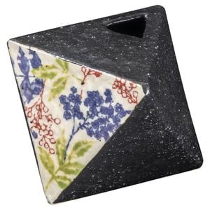 Omotenashi Black Triangle Vase