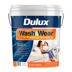 Dulux  15L Vivid White Low Sheen Wash&Wear Interior Paint