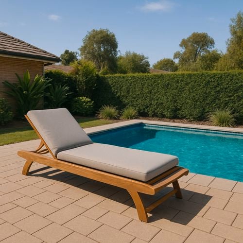 Invisible, highly water repellent protection, retaining the surface’s natural look and feel. (1560266)