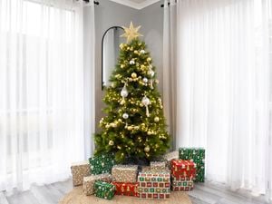 DIY Advice Image - How to make macramé Christmas decorations. G Drive blob storage upload.