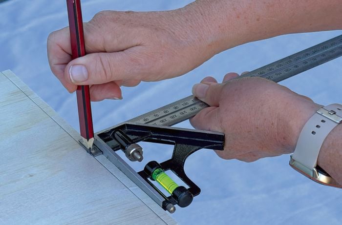 D.I.Y. - Extra02 – How to make a plinth for your home