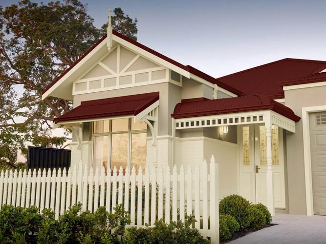 Traditional Scheme
  - COLORBOND® steel Classic Cream™, COLORBOND® steel Paperbark®, COLORBOND® steel Manor Red®
