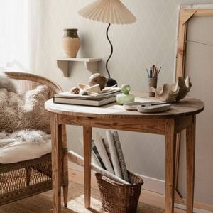 Wallpaper Trader Gabriel - Roll, Eggshell