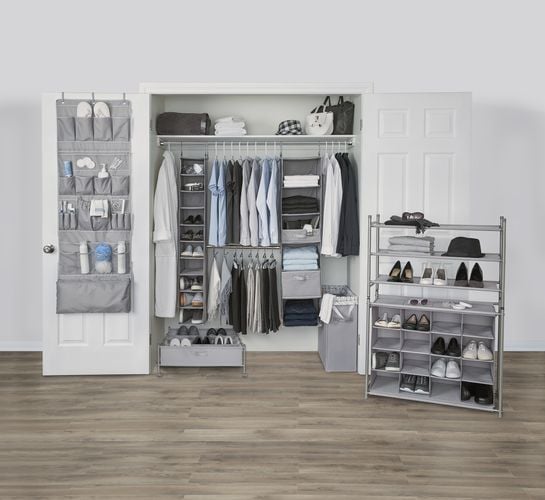Closet with hanging space using closet organisers