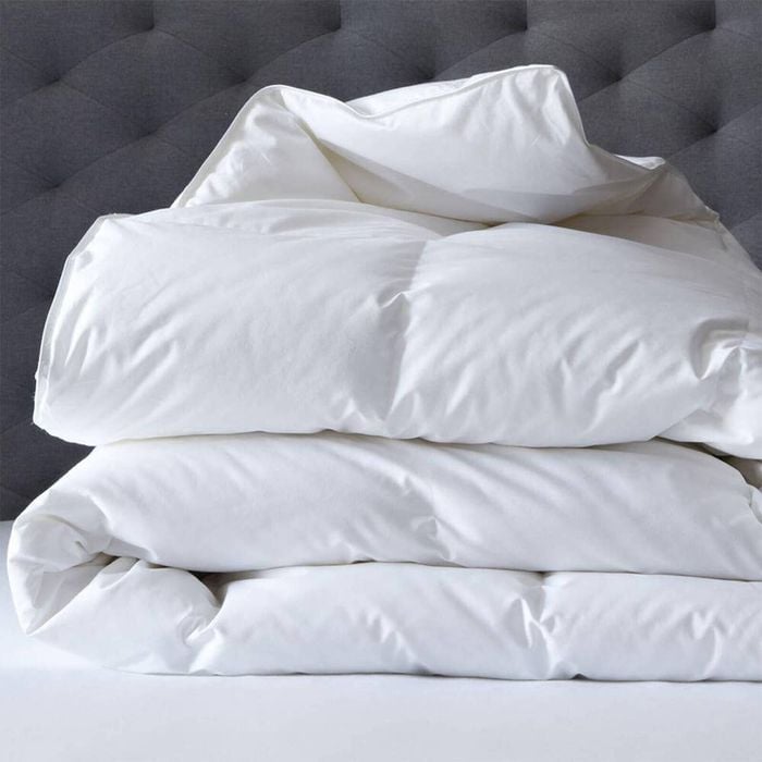 Renee Taylor King Single 600 GSM Deluxe Microfiber Quilt w/ Cotton Cover White