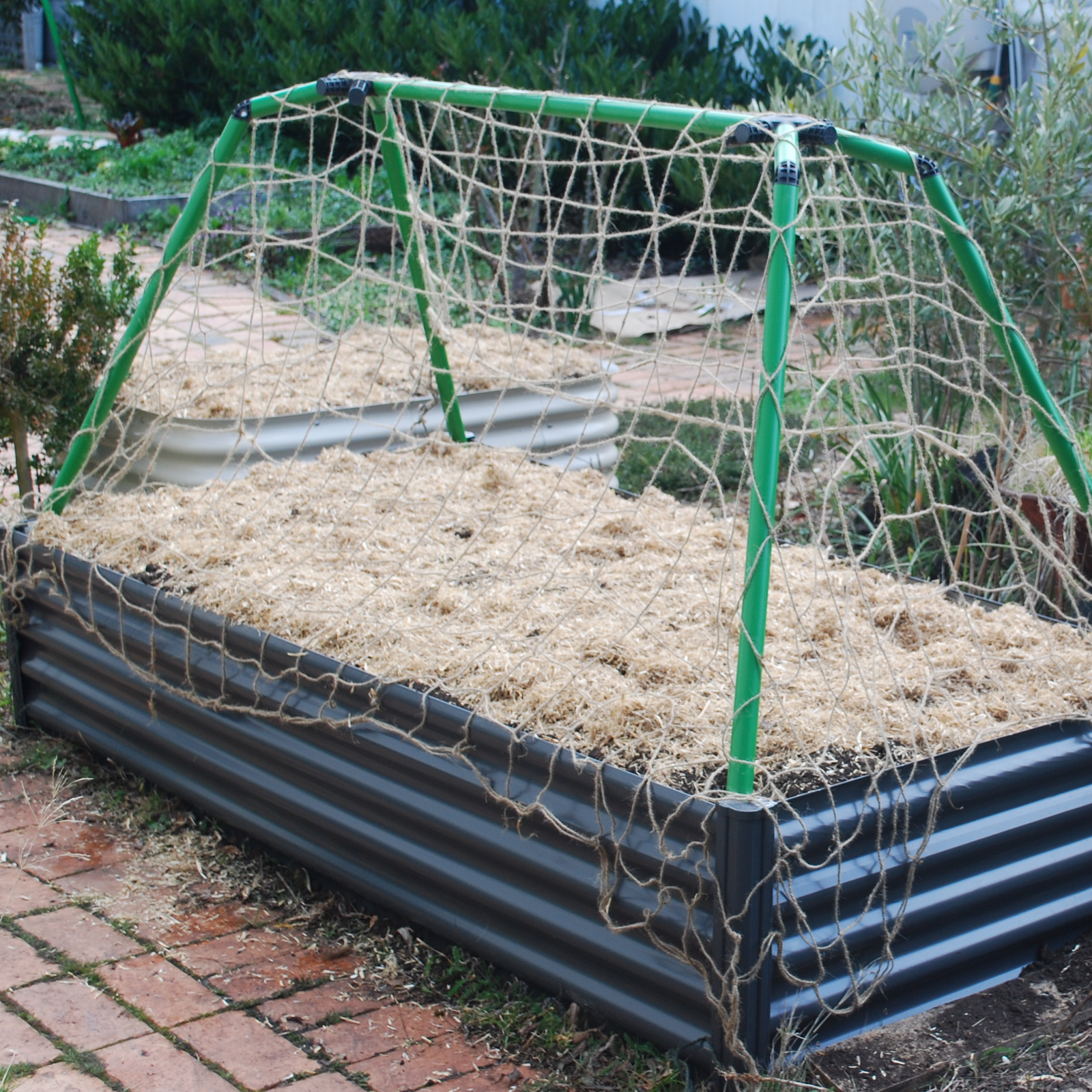Flexi Garden Bed Frame Kit With Climbing Net Bunnings Australia