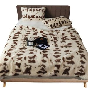 Anycozy Throw Blanket 160×200cm Beige Giraffe Plush Fur Soft Warm