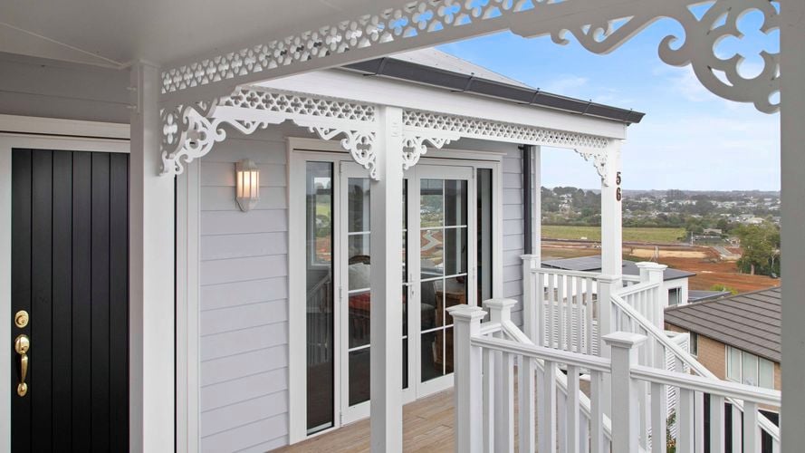Bring elements of the traditional into modern architecture. I/N 0650581