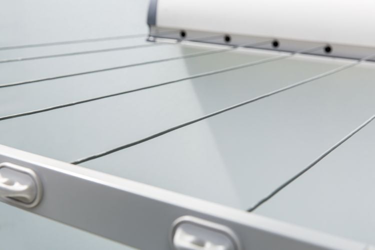 Close-up of the retractible wires of a TopDry product
