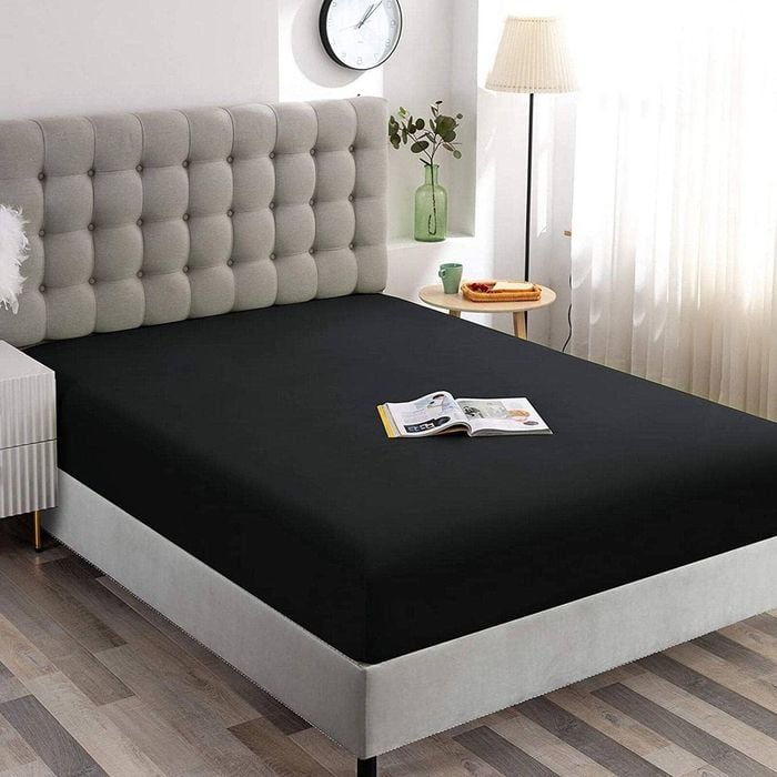 Super King Size Fitted Sheet, Premium Microfiber, Ultra-Soft, 36cm Deep Pocket ,Black