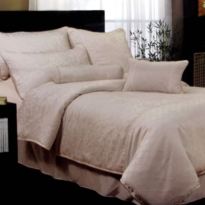Phase 2 Magnifico Oyster Jacquard Quilt Cover Set Queen
