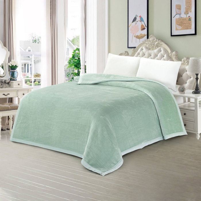 Bedding King Super Soft 3kg 200 x 230 Mink Blanket - Summer Green