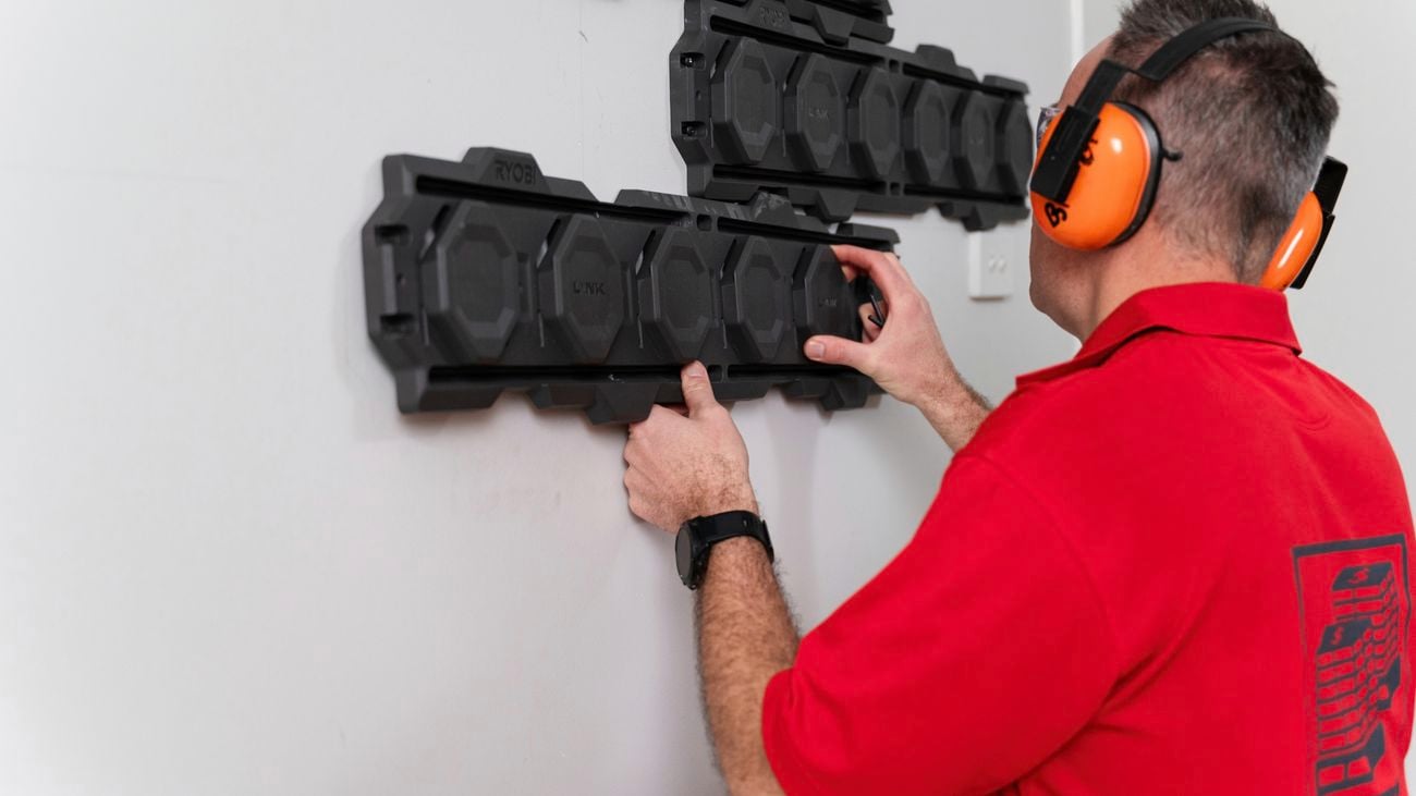 Effortless installation & adaptability: experience Ryobi link's convenience