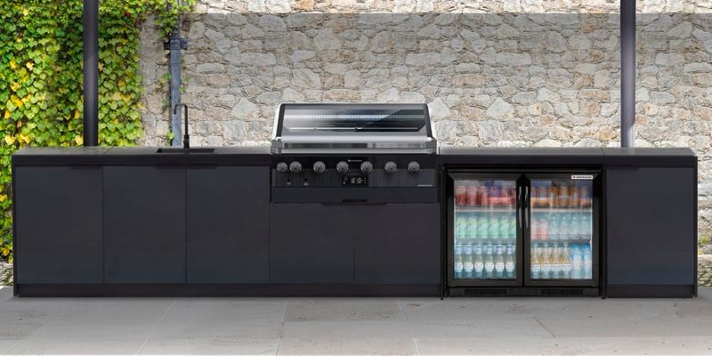 Built in BBQ set up with Alfresco plus and Matador combo in shot
