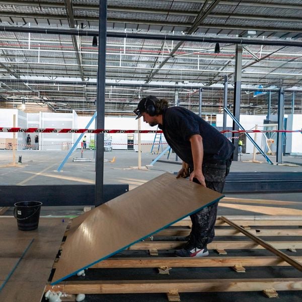 STRUCTApanel - SideBySide - Why Tradies - Brand Page