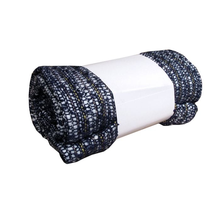 Hotel Living Evie Knitted Fringe Throw Rug D27