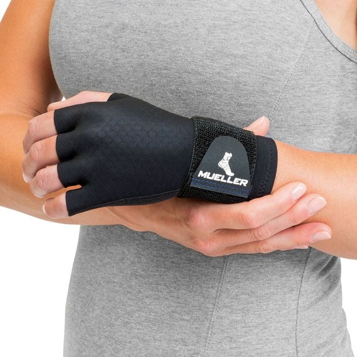 Mueller Compression Glove Beige Small/Medium for Pain Relief & Arthritic Hand Support