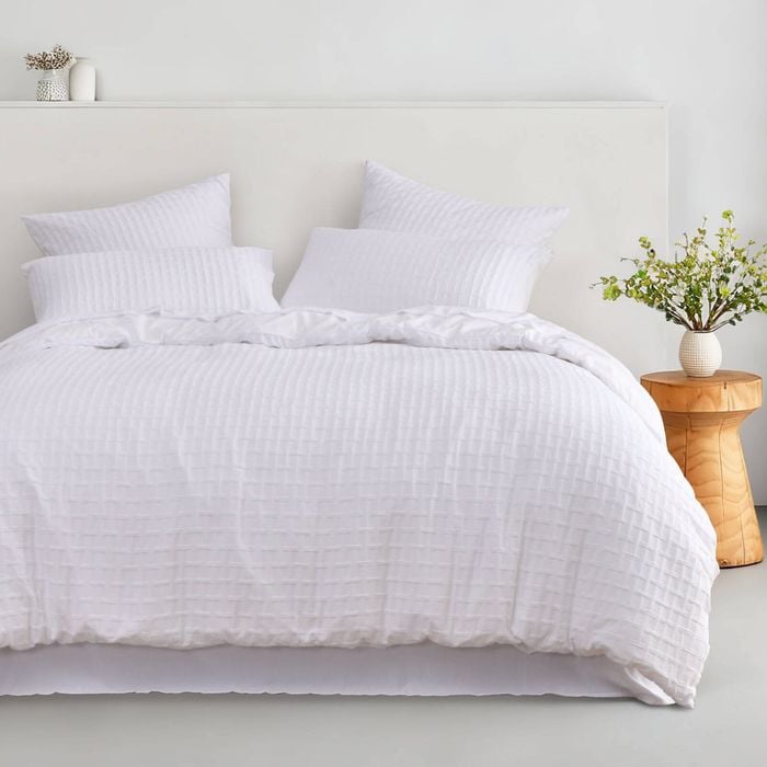 Dreamaker Aubrey Jacquard Quilt Cover Set White King Single
