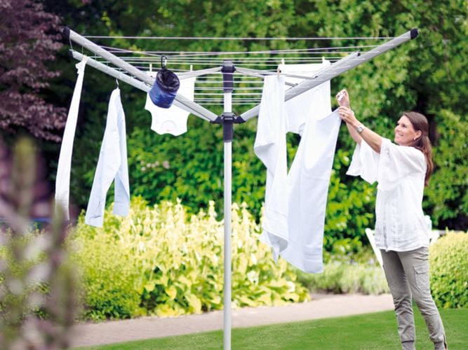Outdoor inverted clothes hanging set up
