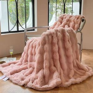 CottonMore Super Soft Large Faux Fur Winter Blanket Throw Rug 160x200cm Pink